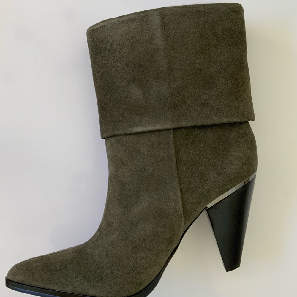 DKNY Women’s boots - Picture 2 of 13